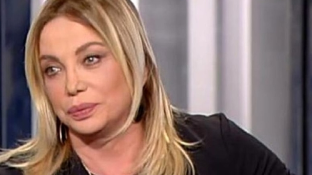Simona Izzo a Domenica Live: scontro verbale con Lory Del Santo