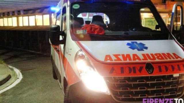 Trovata ferita in un parco dopo la serata in discoteca: &egrave; grave - firenzetoday.it