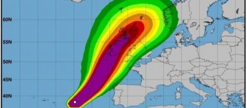 100,000 Irish homes lose power as Hurricane Ophelia arrives [Image Credit: Photo via National Hurricane Centre]
