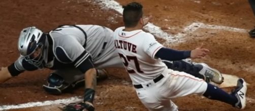 The Astros lead the 2017 ALCS 2-0. [Image via YES Network/YouTube]