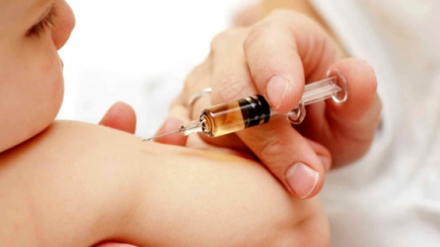 Genitori in contrasto per la vaccinazione della propria figlia