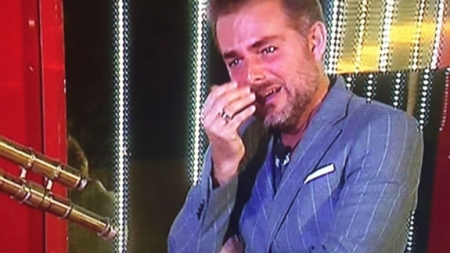 Grande Fratello Vip 2, Daniele Bossari lascia la casa