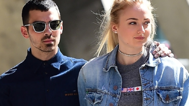 Joe Jonas e Sophie Turner diventeranno marito e moglie