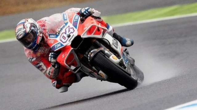 MotoGP, Motegi: Dovizioso batte M&aacute;rquez all'ultima curva