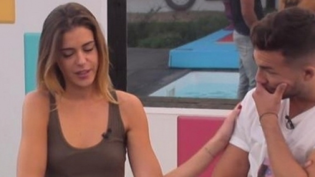 Secret Story 11 : Barbara et Beno&icirc;t ont-ils pris une douche nus ensemble ?