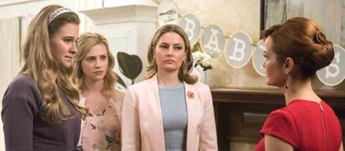 The fierce Madchen Amick is back as Alice Cooper in "Riverdale" season 2. (The CW/YouTube)