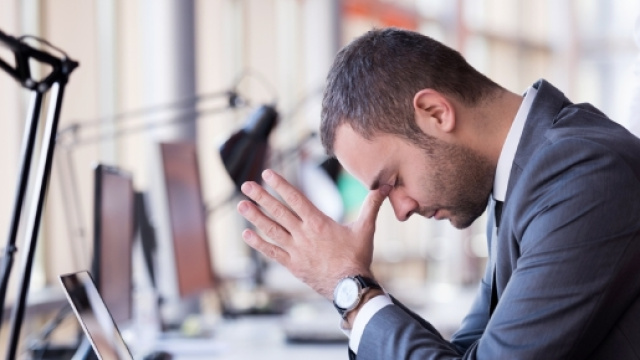 Lavoratori stressati: riconosciuta la causa di servizio