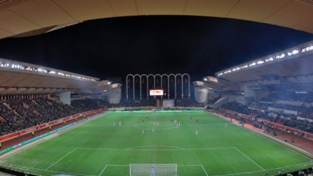 Stade de l'AS Monaco : le Stade Louis II - wallabet.fr