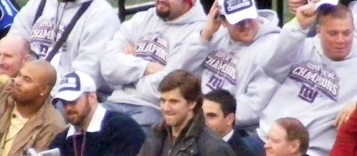 Eli has the rings that others do not. [Image via Ted Kerwin/Wikimedia Commons]