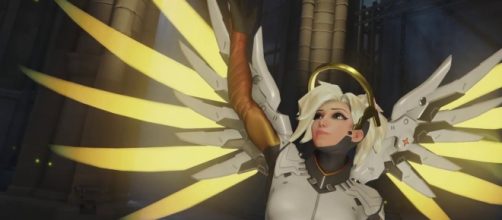 'Overwatch' hero Mercy. (image source: Konshu/YouTube)