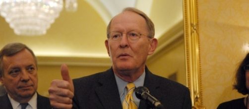 Sen. Lamar Alexander (R-TN) in 2011. / [Image by AMSF2011 via Flickr, CC BY 2.0]