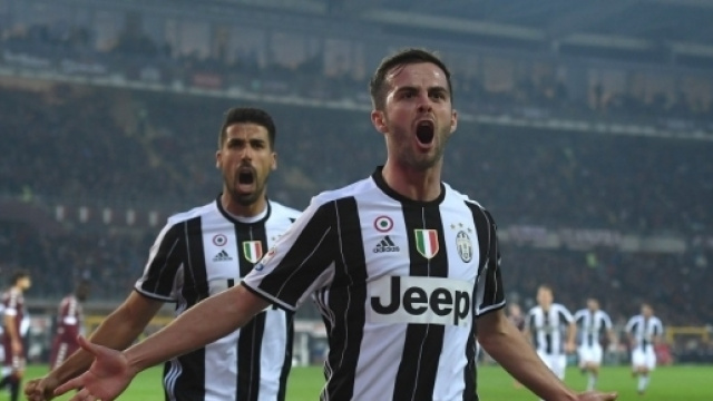 Juventus, in Champions Allegri ridisegna il centrocampo