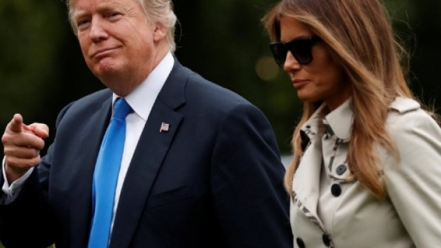 La presunta falsa Melania con il presidente Donald Trump