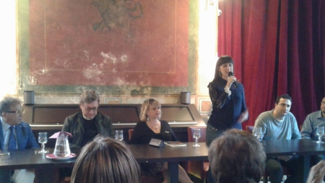 La scrittrice Maria Pina Mitra e i relatori