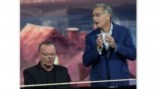 Gigi D'Alessio ospite da Paolo Bonolis