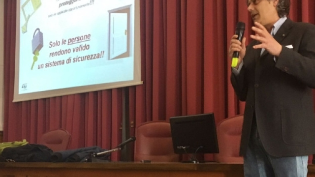 Giuseppe Spadafora, autore del libro "Antiterrorismo"