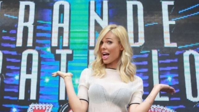 Gossip Grande Fratello VIP: ecco quanto guadagnano Ilary Blasi e i concorrenti.