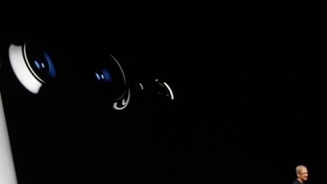 iPhone 8, la decisione che non fa presagire nulla di buono - foto newsweek.com