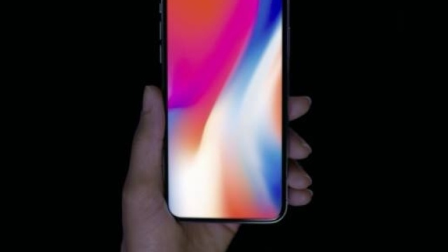 iPhone X presentato a Cupertino via Apple