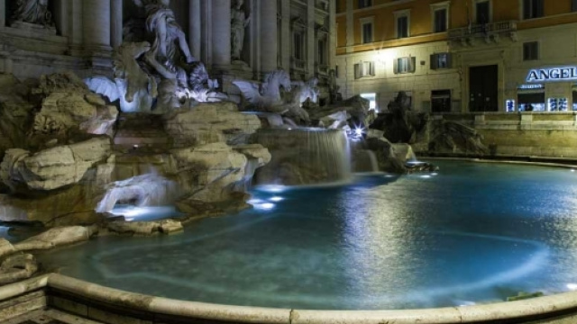 Fontana di Trevi vittima di un nuovo gesto di protesta - hotelfree.it