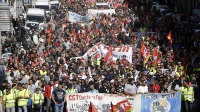 La rue peut-elle renverser la r&eacute;forme de Macron ? | eurotopics.net - eurotopics.net