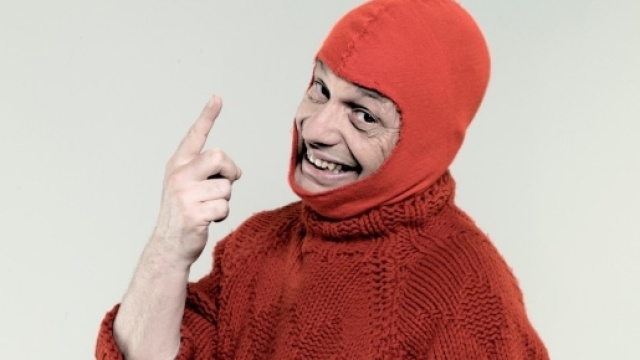 Marco Della Noce costretto a dormire in auto