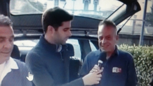 Marco Della Noce durante il collegamento con Pomeriggio 5