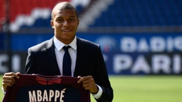 Metz-PSG : &laquo;Mbapp&eacute; est pr&ecirc;t &agrave; d&eacute;buter&raquo; selon Emery - Le Parisien - leparisien.fr
