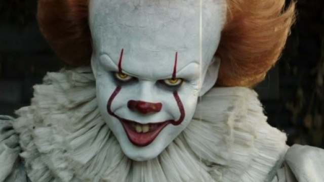 Pennywise &egrave; in agguato nel primo spot di IT | MondoFox - mondofox.it