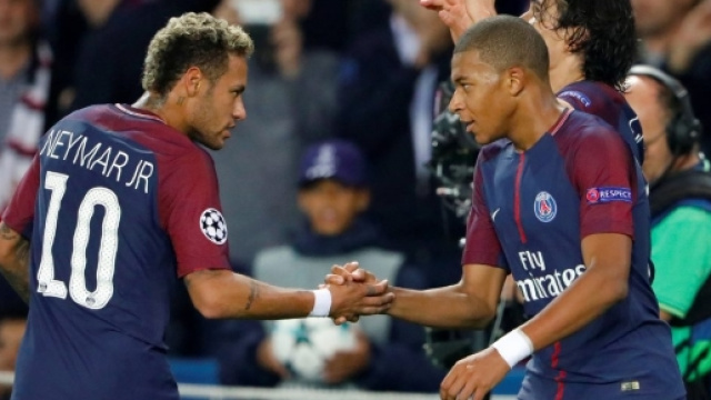 Rapid dribbling, outrageous skill, and cool finishing: Neymar and ... - businessinsider.my