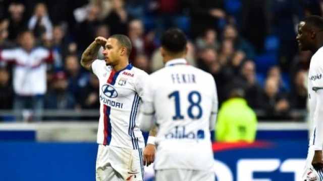 Ronald Koeman d'Everton se m&eacute;fie de Memphis Depay. - foot01.com