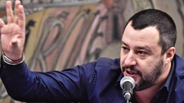 Salvini contro il Governo, l'uscita a 67 &egrave; follia.