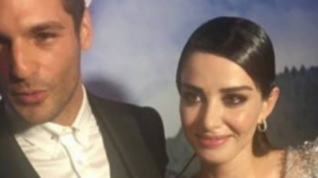 Serkan e Ozge insieme alla presentazione del film turco "Ilk Opucuk"