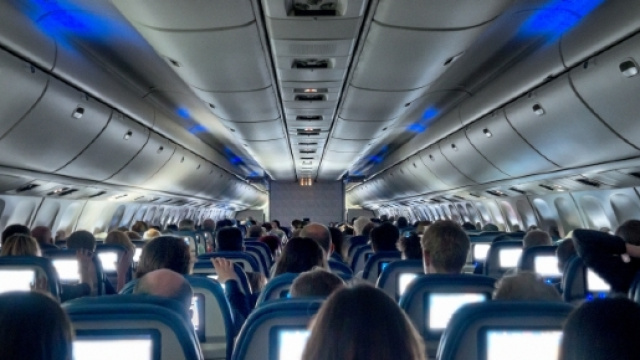 Viaggi in aereo, tutto quello che non vi hanno mai detto