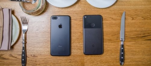 Google Pixel XL | [Image by Geenius Meedia / flickr]