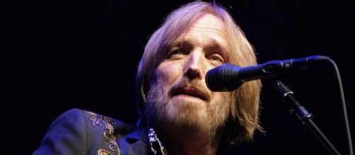 Tom Petty found unresponsive in full cardiac arrest, rushed to UCLA hospital. [Image via musicisentropy/Flickr]