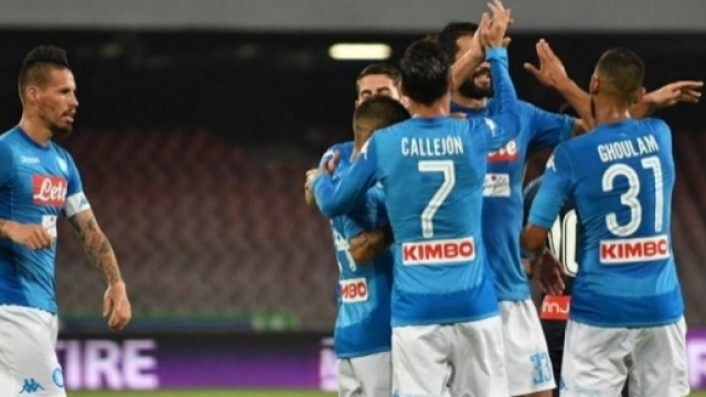 3-0 al San Paolo contro il Cagliari e punteggio pieno.