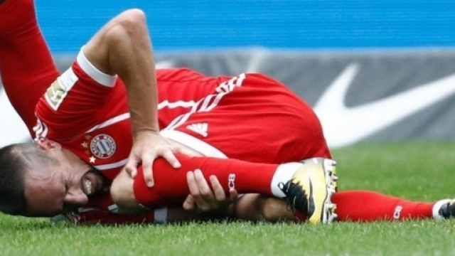 Football : Rib&eacute;ry gravement bless&eacute; - Le Parisien - leparisien.fr