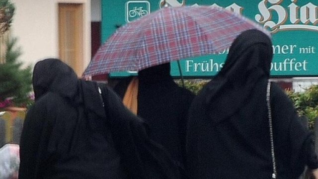 Il niqab, tradizionale velo islamico