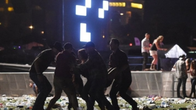 Las Vegas, spari al festival country