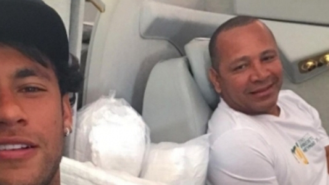 Le p&egrave;re de Neymar est aussi son agent - sports.fr