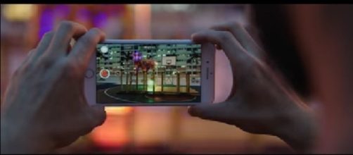 Apple iPhone 7 is outperforming iPhone 8: Analysis Image via:Apple/YouTube screenshot.
