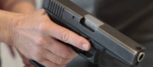 Porte de armas no Brasil poder&aacute; ser liberado a qualquer momento. Senado discute o assunto