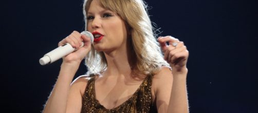 Taylor Swift has released her latest single "Gorgeous" from her new album "Reputation." [Image Credit via Wikimedia Commons/Author: Eva Rinaldi]