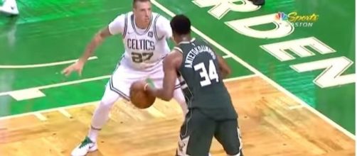 The Greek Freak guard by Daniel Theis (Image Credit: FreeDawkins/YouTube)
