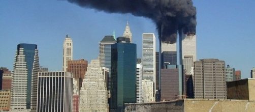 WTC smoking on 9-11 (Image Credit &ndash; Michael Foran &ndash; Wikimedia Commons)