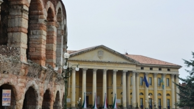 A Verona apre l'ufficio postale multilingue