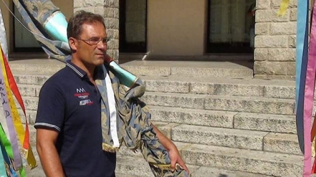 Alessandro Fresu &egrave; stato colpito da infarto mentre giocava a calcetto con gli amici.