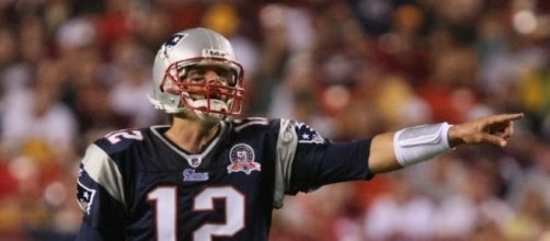 Tom Brady looks to keep the Patriots in first place in the AFC East. Image Source: Flickr | Keith Allison