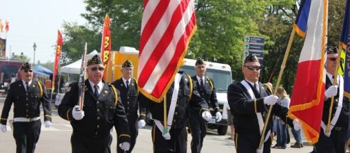 Veterans parading. Photo credit Cynthia Peterson-pixabay.com